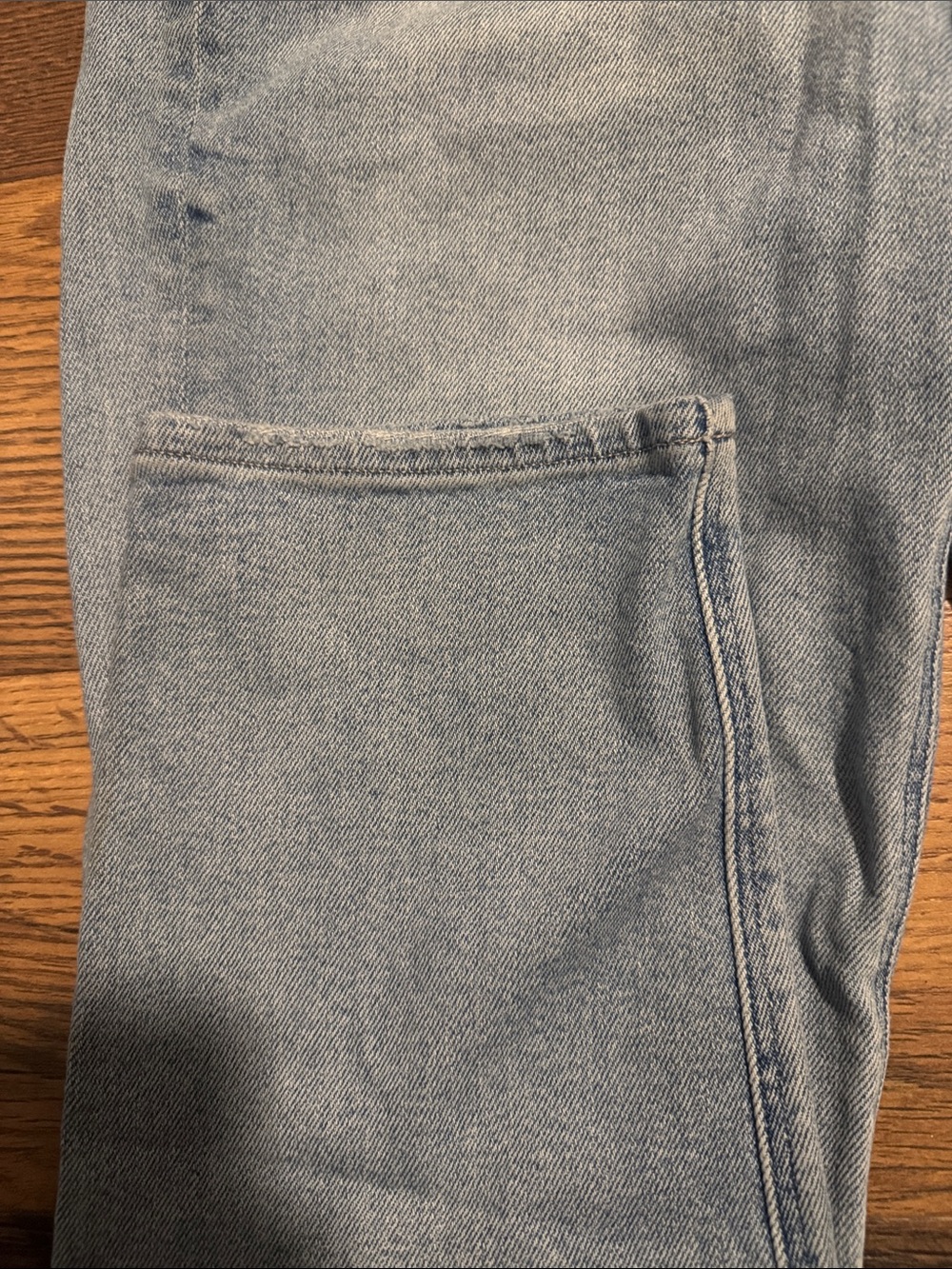American Eagle Light Blue Mom Straight-Leg Jeans - Picture 3 of 4
